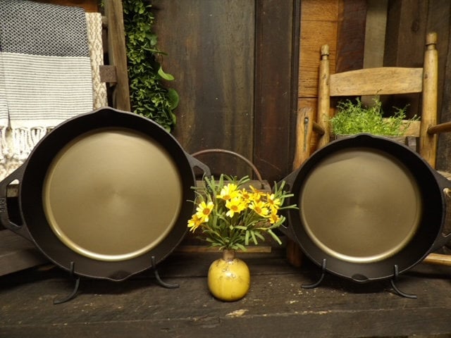 12" Lodge Dual Handle Cast Iron Skillet - CNC Machined Smooth