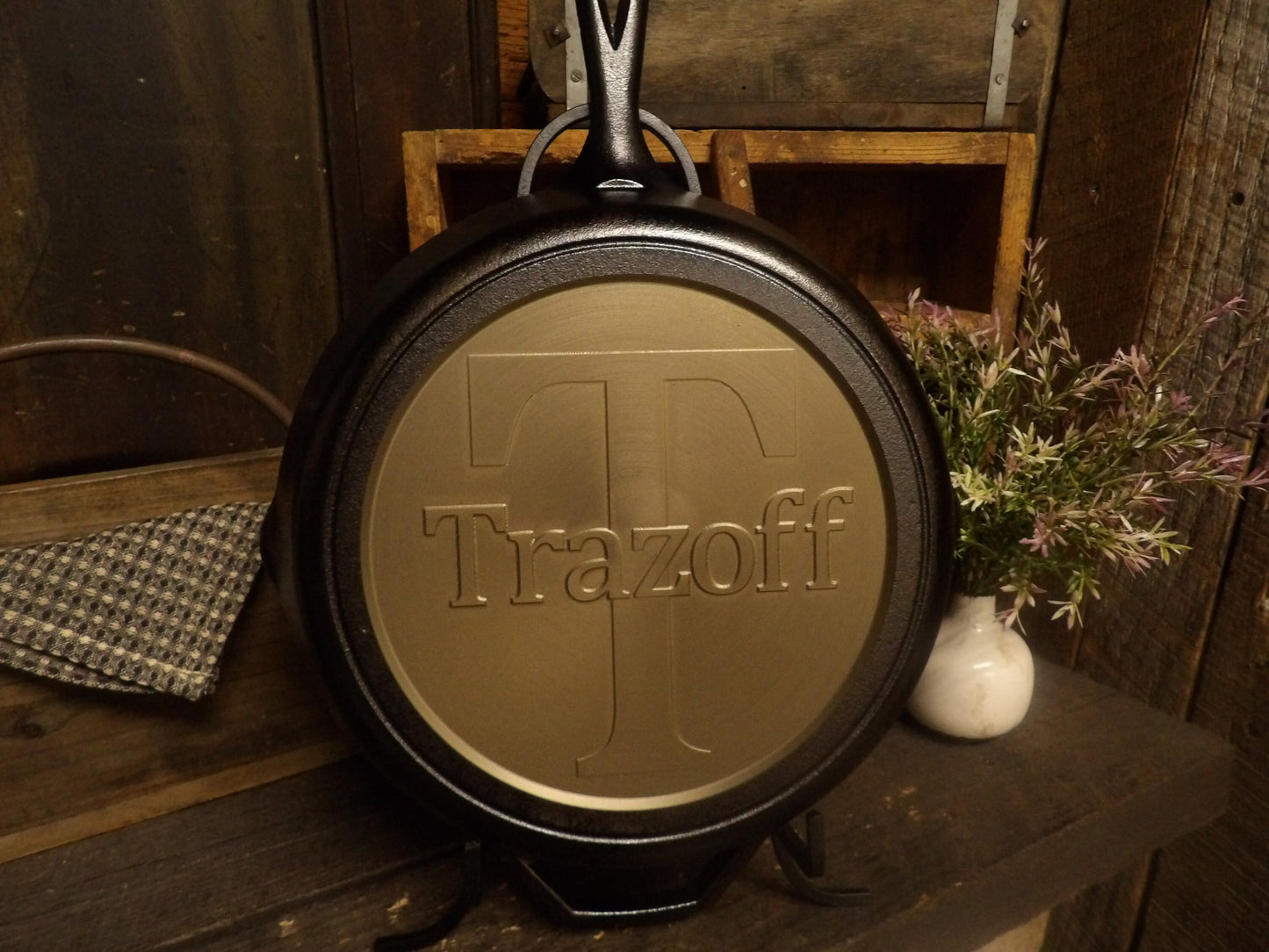 Personalized Cast Iron Skillet - Anniversary & Wedding Gift