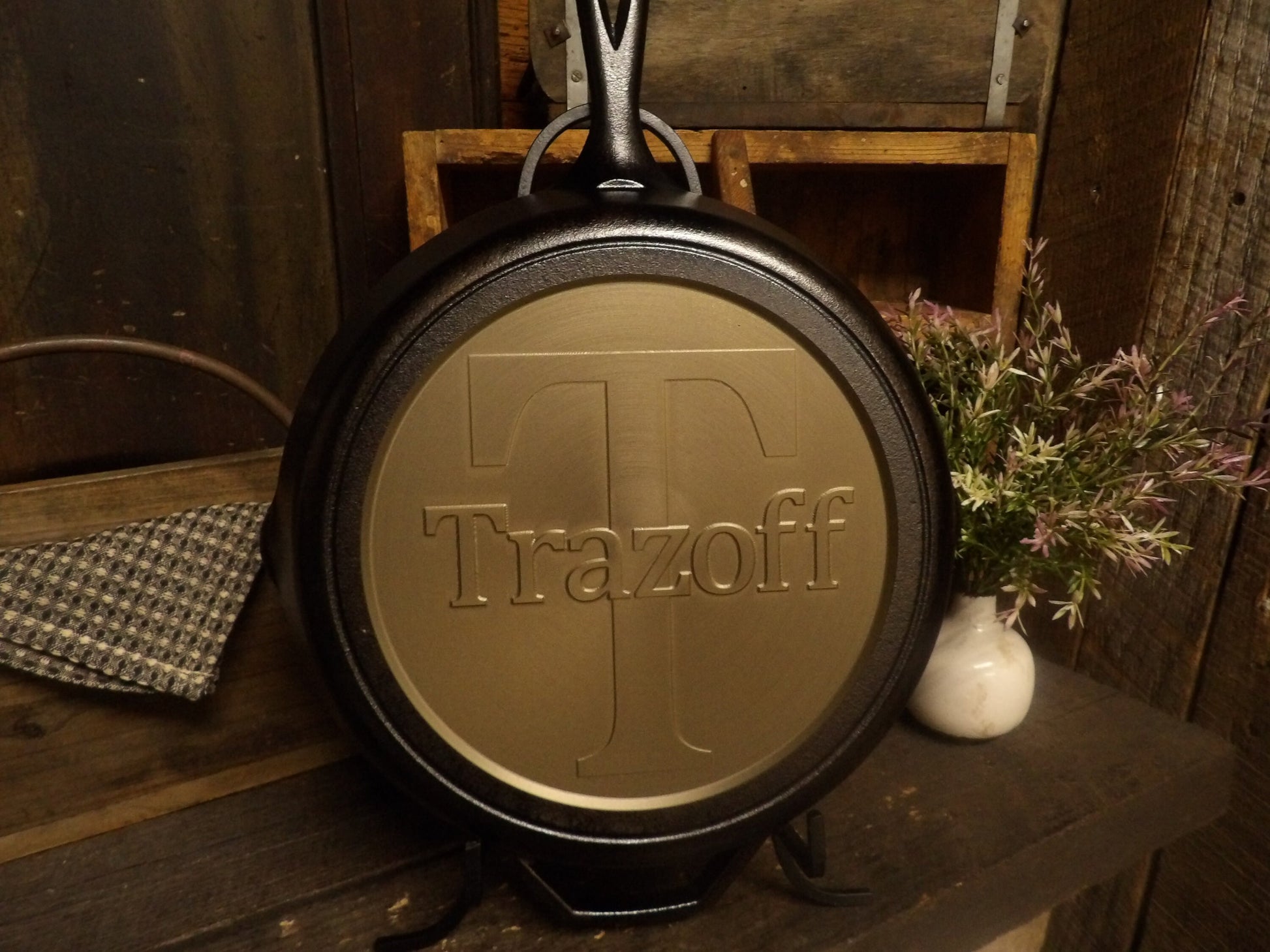 Personalized Cast Iron Skillet - Anniversary & Wedding Gift