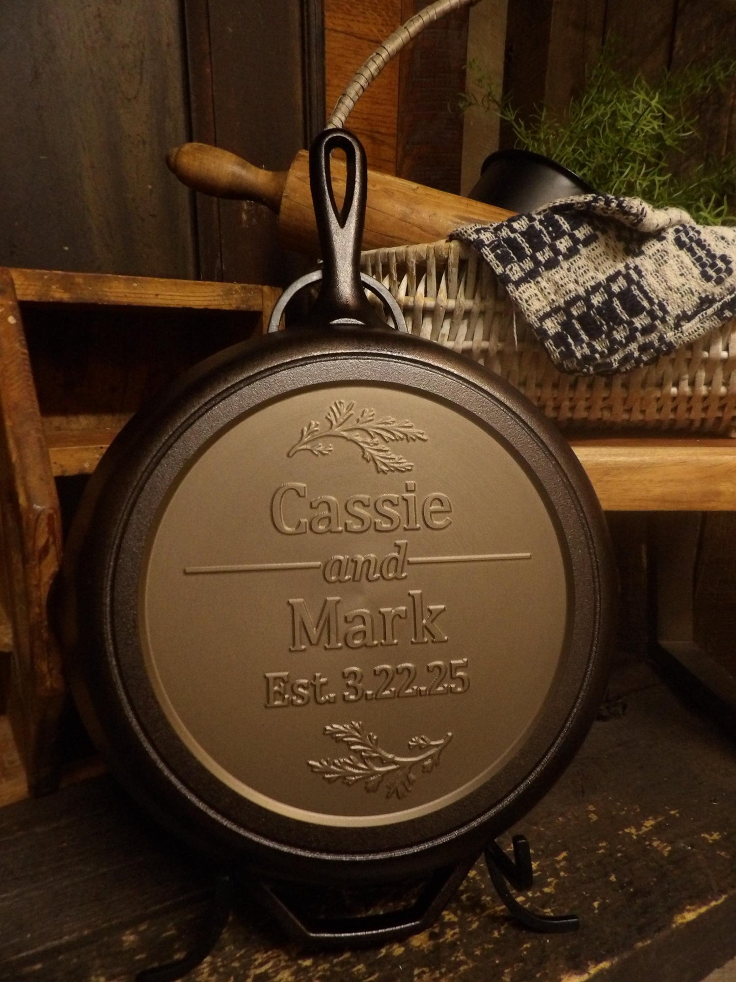 Personalized Cast Iron Skillet - Anniversary & Wedding Gift
