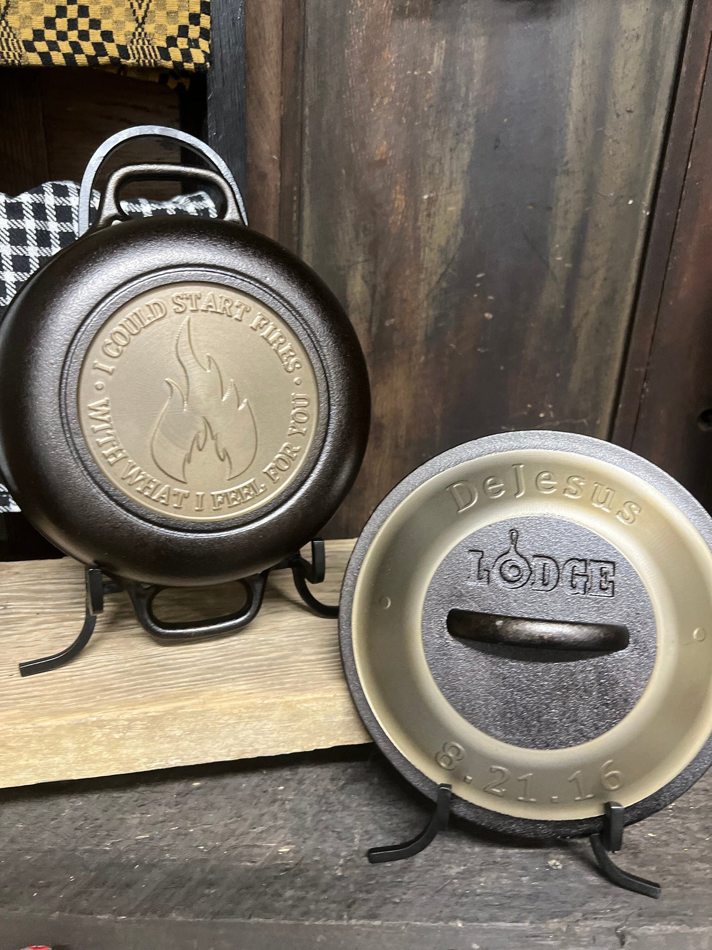 Personalized Lodge 2 Quart Cast Iron Dutch Oven - CNC Machined
