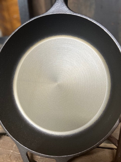10.25" Lodge Cast Iron Skillet - CNC Machined Smooth