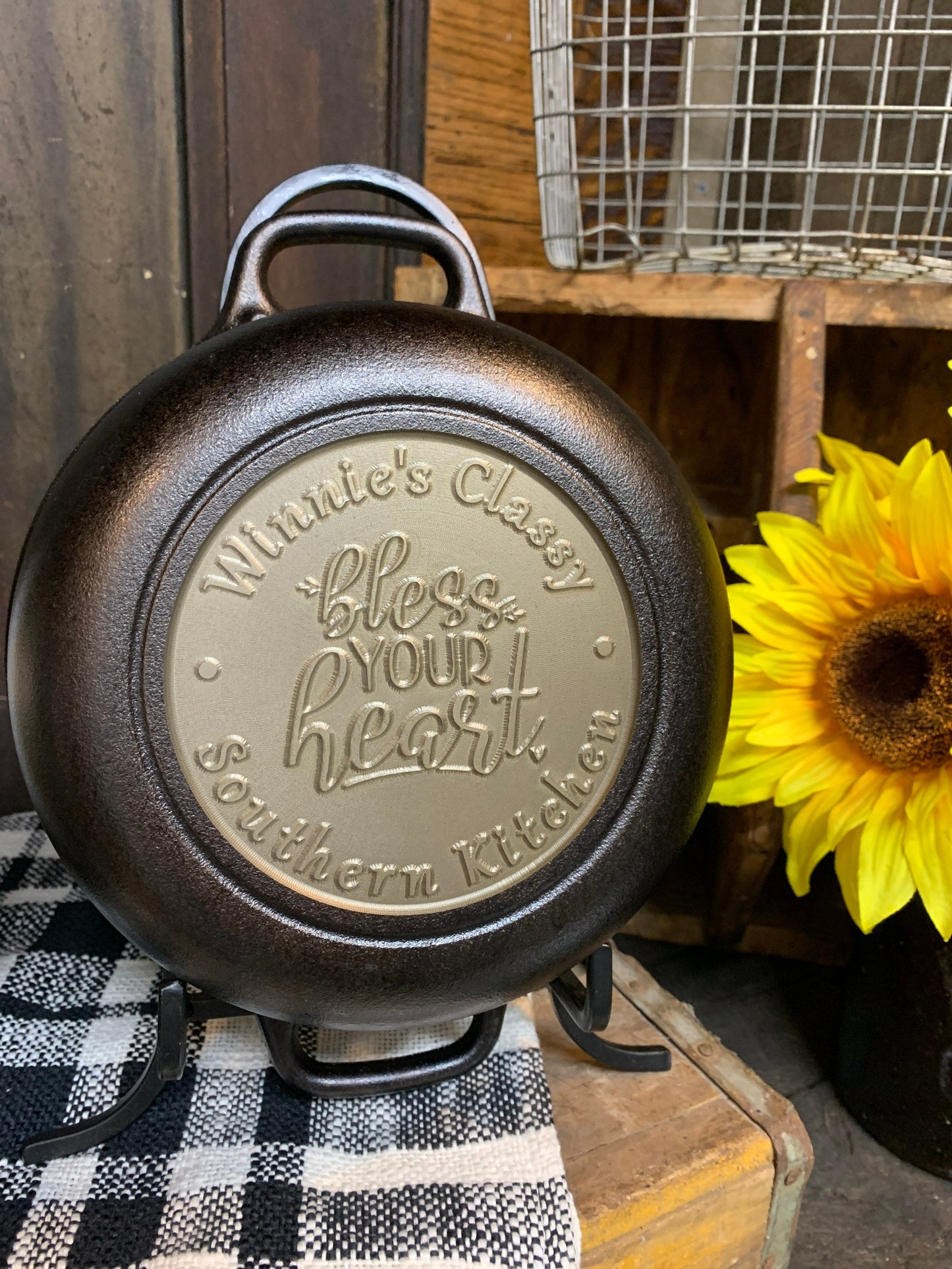 Personalized Lodge 2 Quart Cast Iron Dutch Oven - CNC Machined