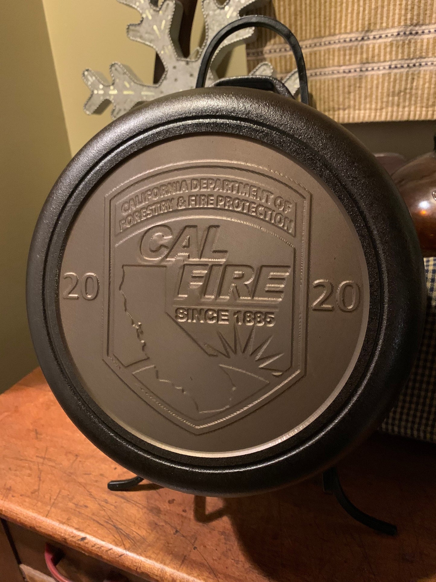 Personalized Lodge 7 Quart Cast Iron Dutch Oven - CNC Machined
