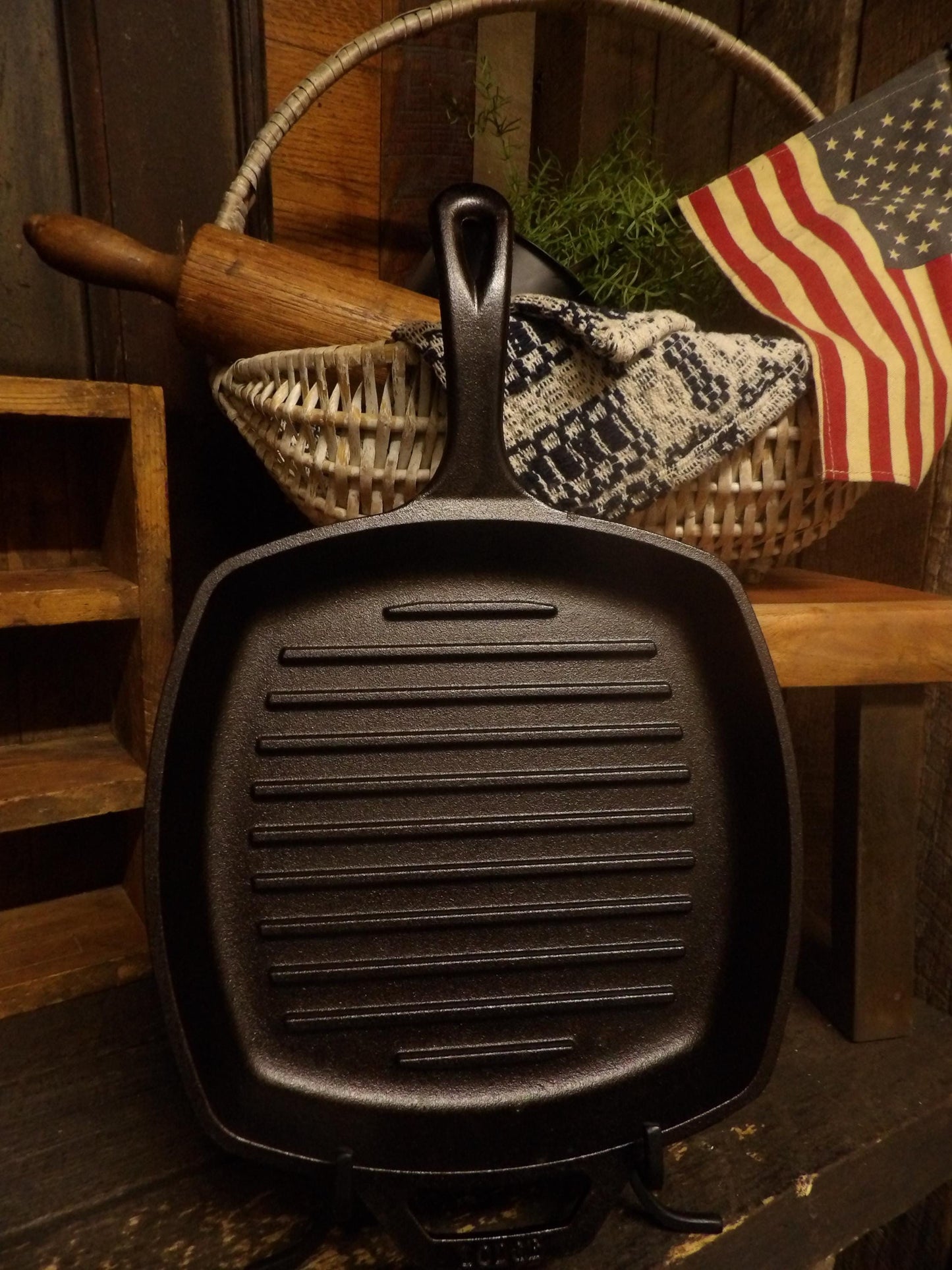 Personalized Lodge 10.25" Cast Iron Grill Pan - CNC Machined