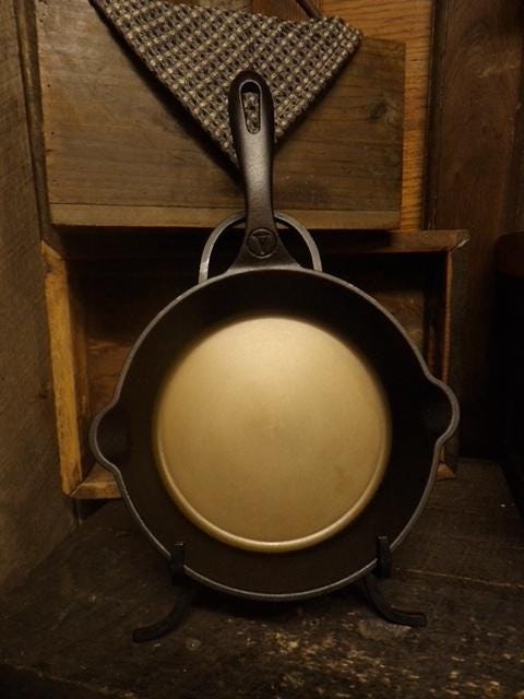 8" Victoria Cast Iron Skillet - CNC Machined Smooth