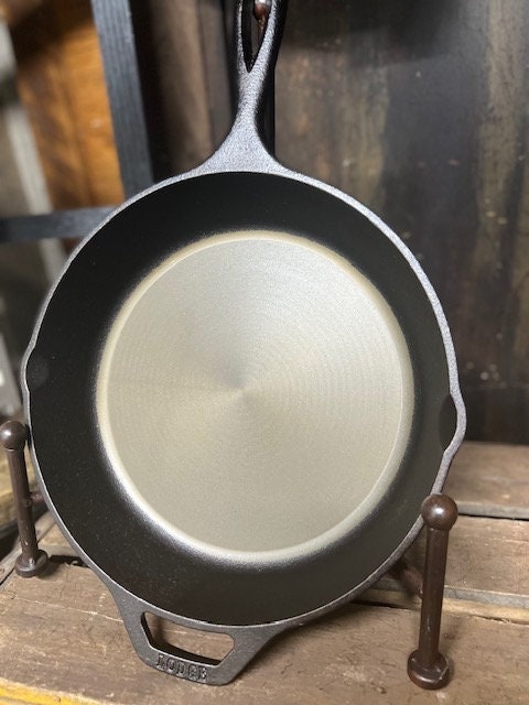 10.25" Lodge Cast Iron Skillet - CNC Machined Smooth