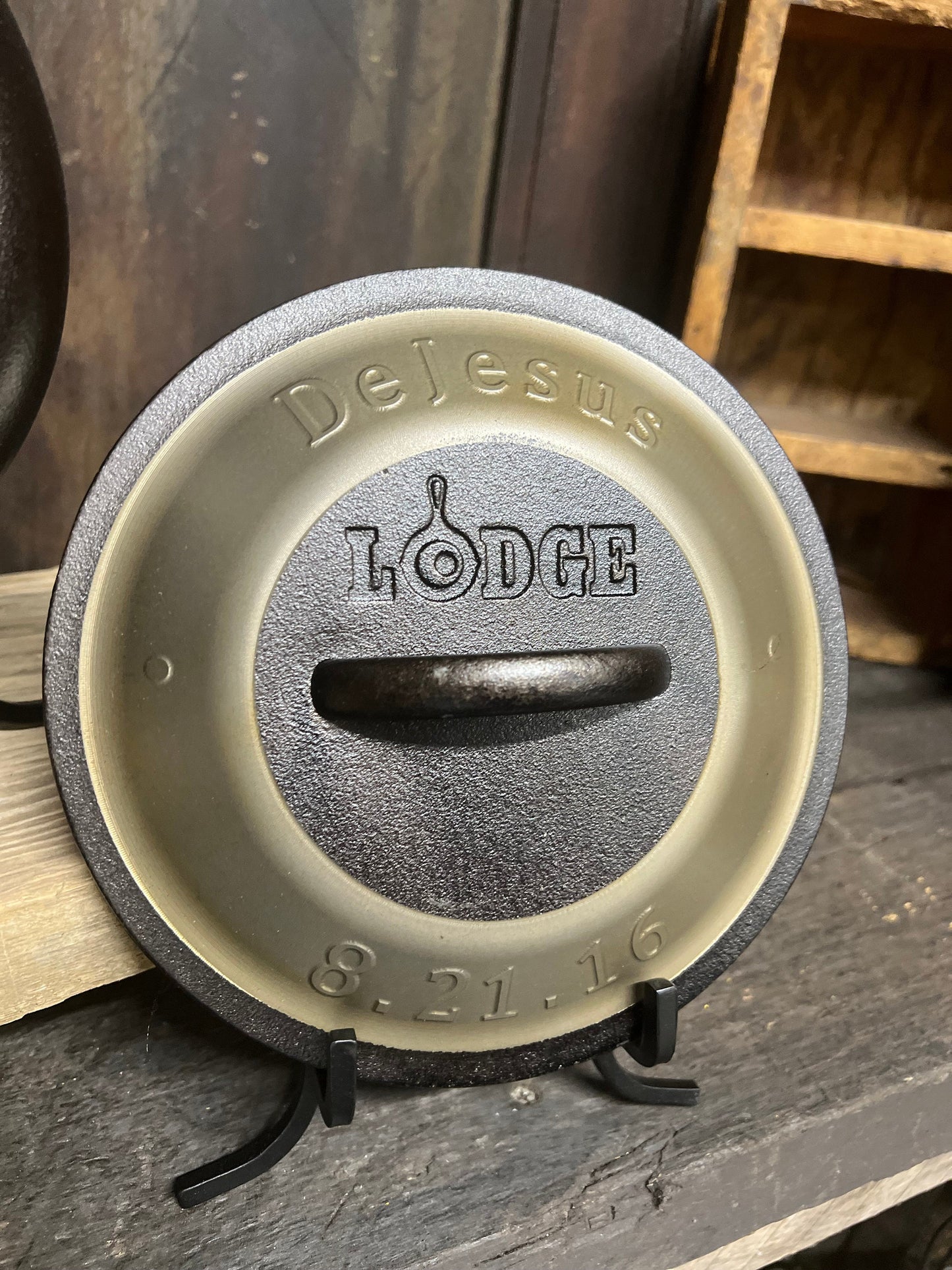 Personalized Lodge 2 Quart Cast Iron Dutch Oven - CNC Machined