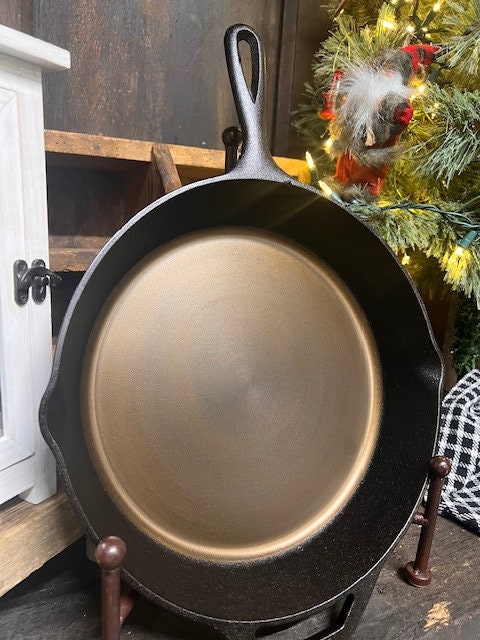 13.25" CNC Machined Smooth Cast Iron Skillet