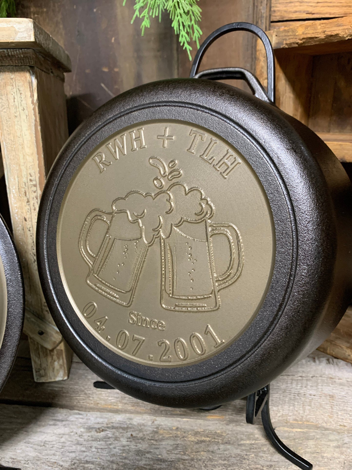 Personalized Lodge 5-Quart Cast Iron Dutch Oven - CNC Machined