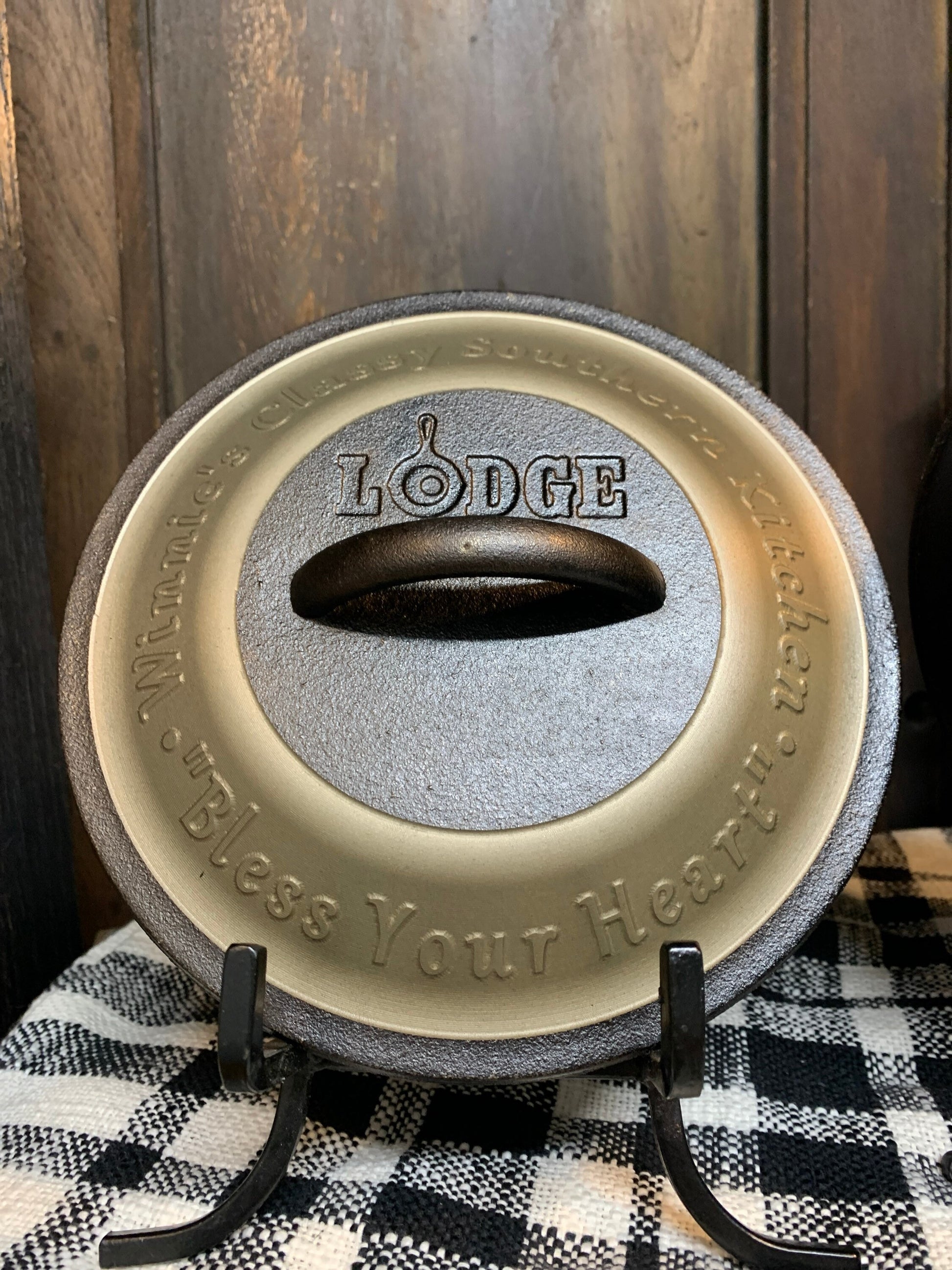 Personalized Lodge 2 Quart Cast Iron Dutch Oven - CNC Machined