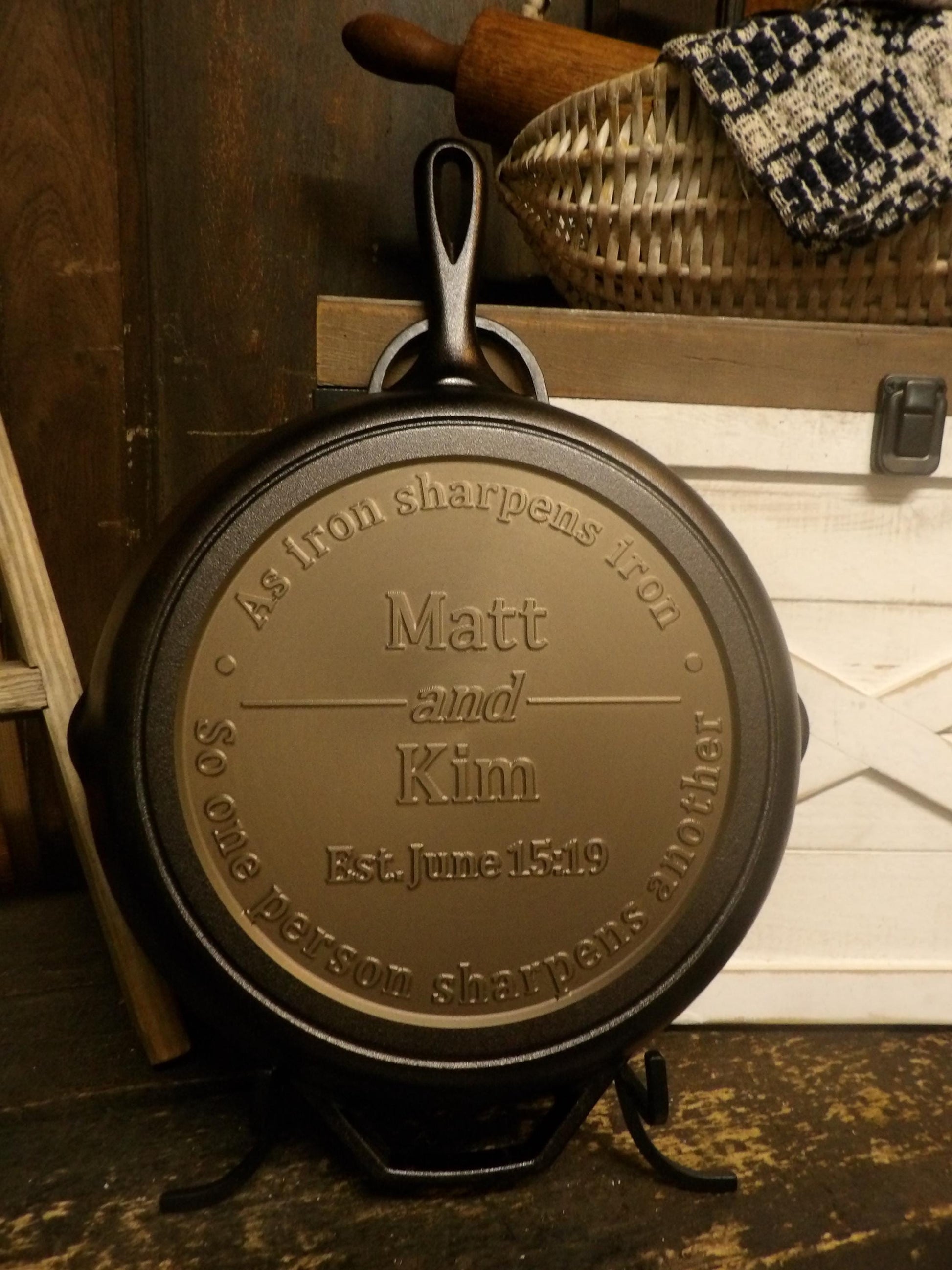 Personalized Cast Iron Skillet - Anniversary & Wedding Gift