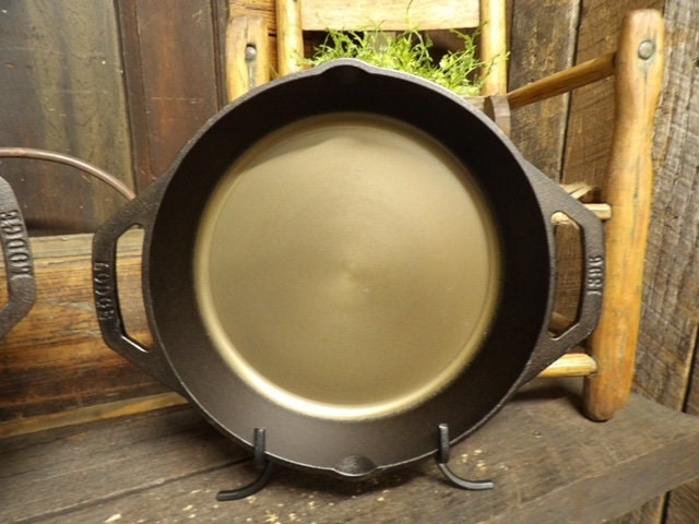 10.25" Dual Handle Smooth Cast Iron Skillet - Lodge Brand